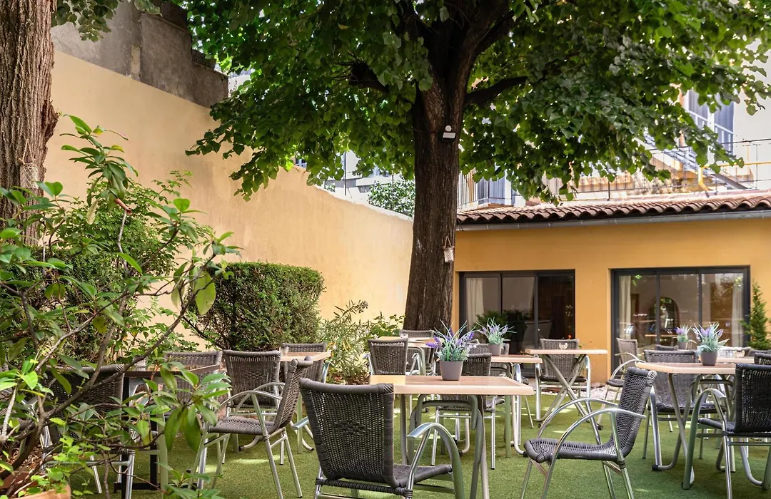 Hôtel Bristol, Le Puy-en-Velay-1